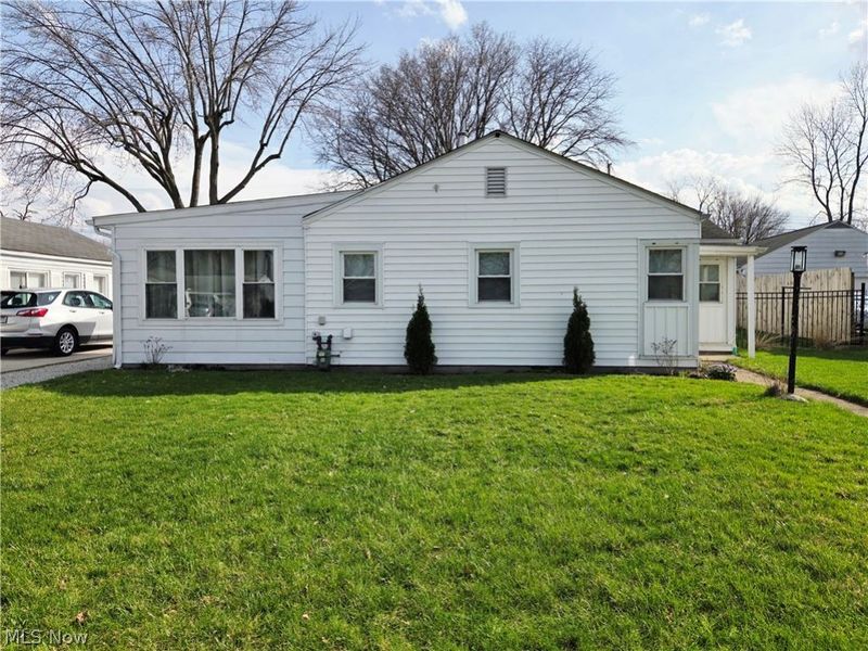 659 Weller Road, Elyria, OH 44035 Photo 2