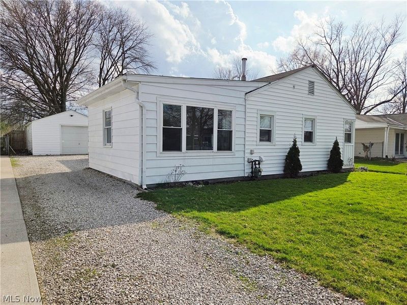 659 Weller Road, Elyria, OH 44035 Photo 3