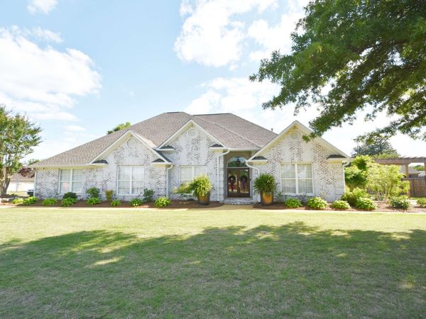 105 Angus Dr., Tupelo, MS 38804