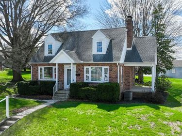 328 W MAPLE STREET, DALLASTOWN, PA 17313