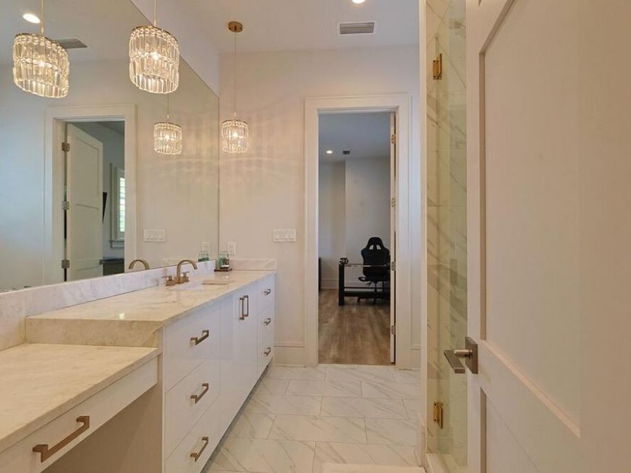 Property Image 123