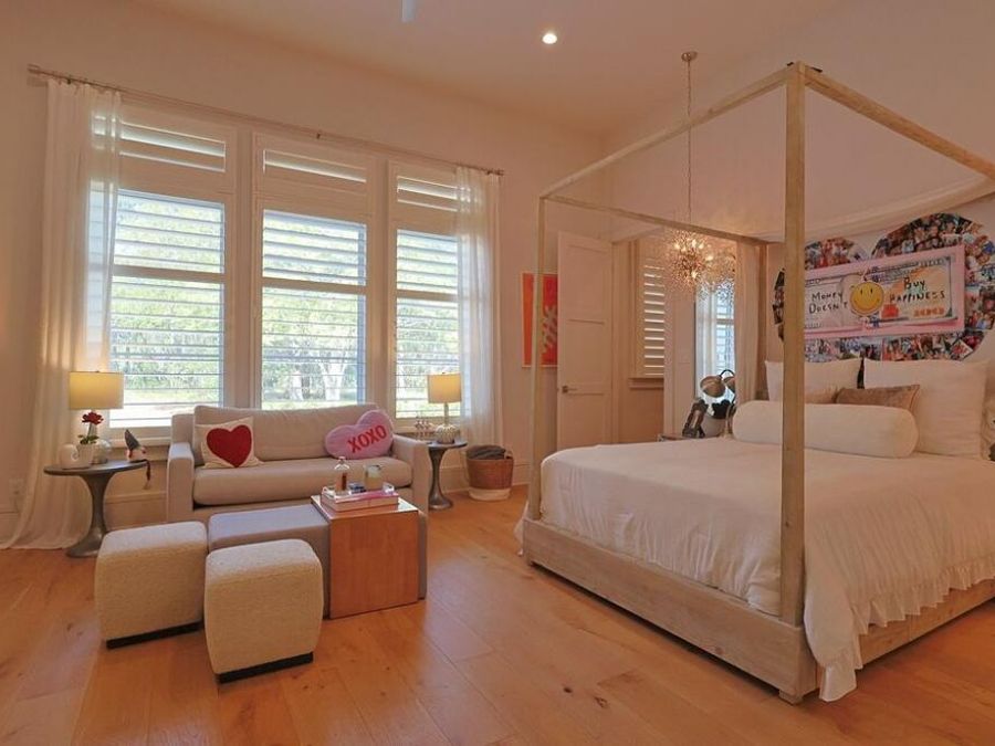 Property Image 100