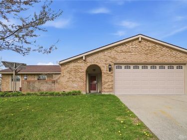 7521 Glenhurst Drive, Vandalia, OH 45414