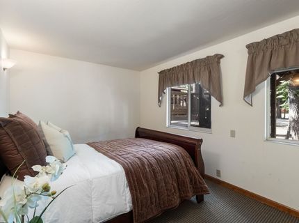 345 Cathedral Court, Tahoe City, CA 96145 Photo