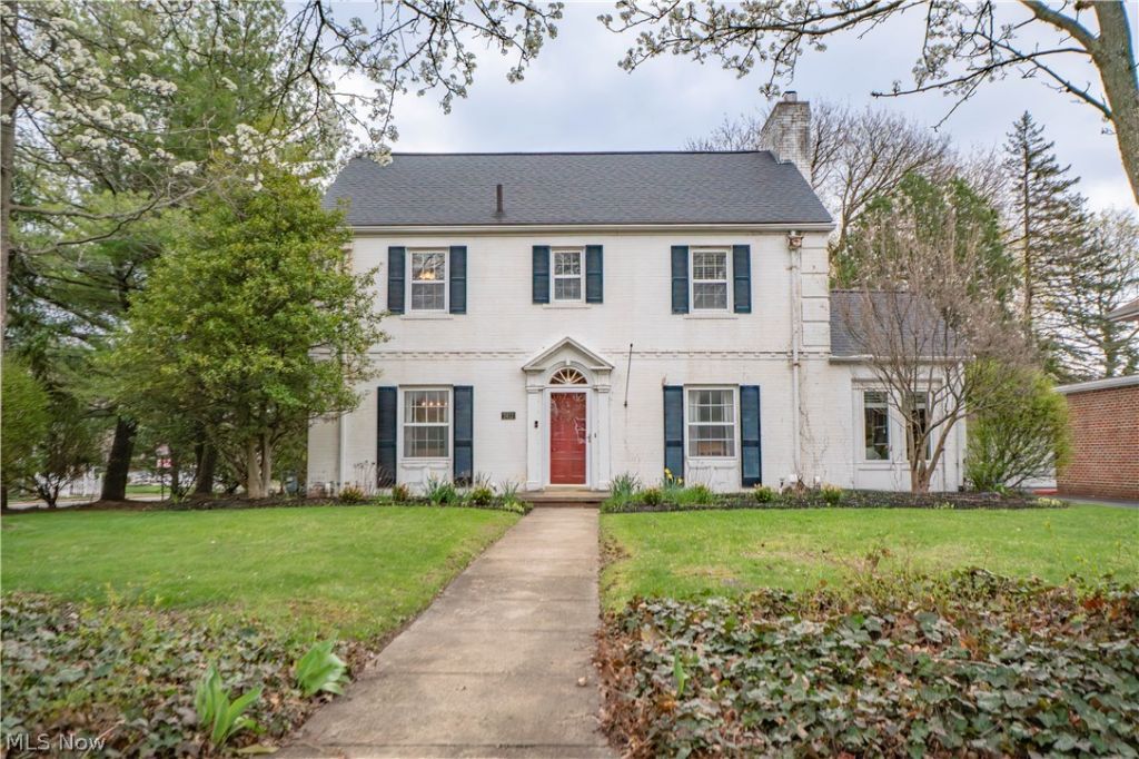 2412 University Avenue NW, Canton, OH 44709