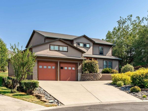 1933 Fletcher, Moscow, ID 83843