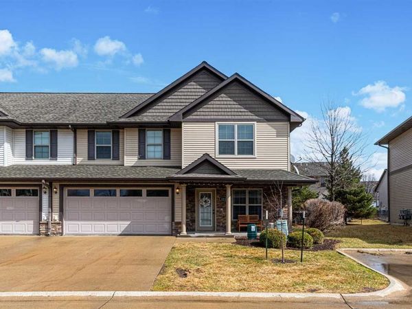 404 Cambria Dr, North Liberty, IA 52317