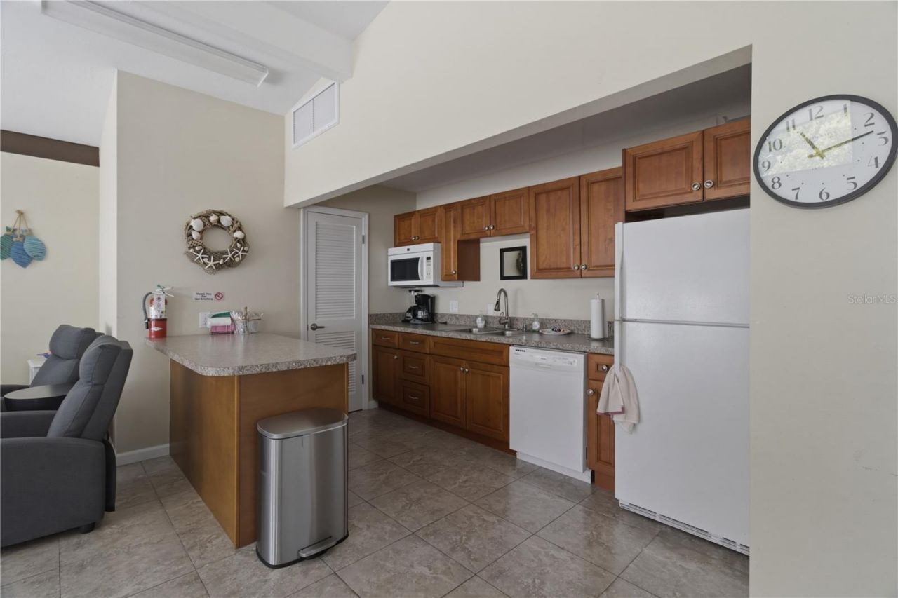 2060 Marilyn Street , Unit 127, Clearwater, FL 33765 Photo