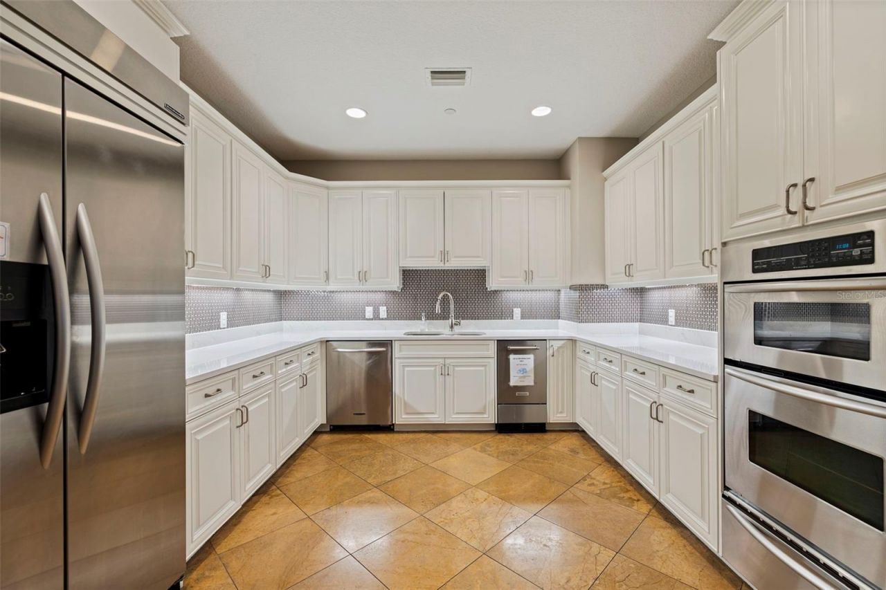 11 Baymont Street, Unit 302, Clearwater, FL 33767 Photo