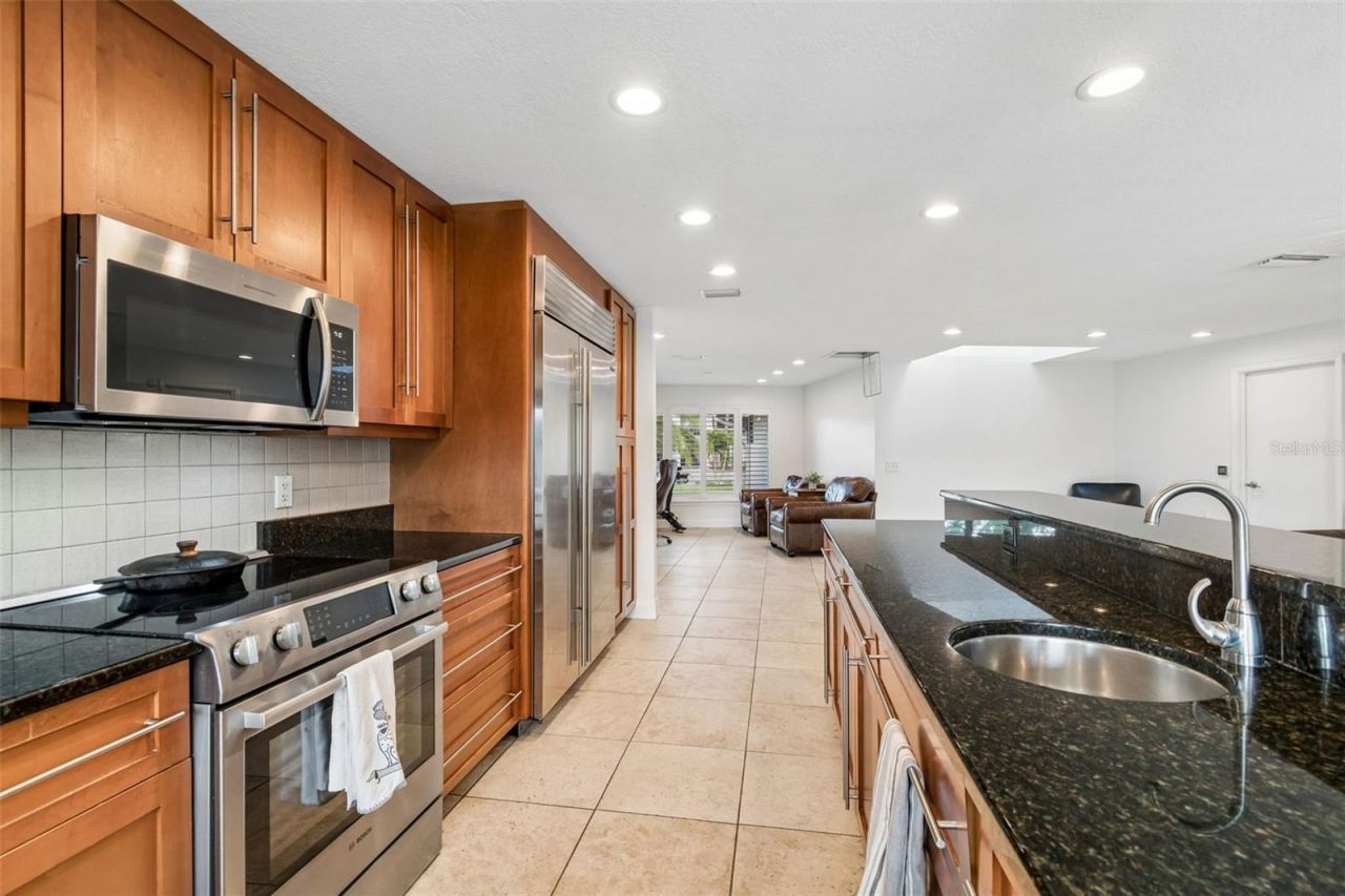 4213 Saltwater Boulevard, Tampa, FL 33615 Photo