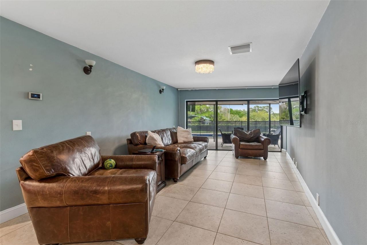 4213 Saltwater Boulevard, Tampa, FL 33615 Photo