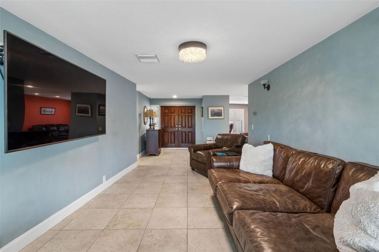 4213 Saltwater Boulevard, Tampa, FL 33615 Photo