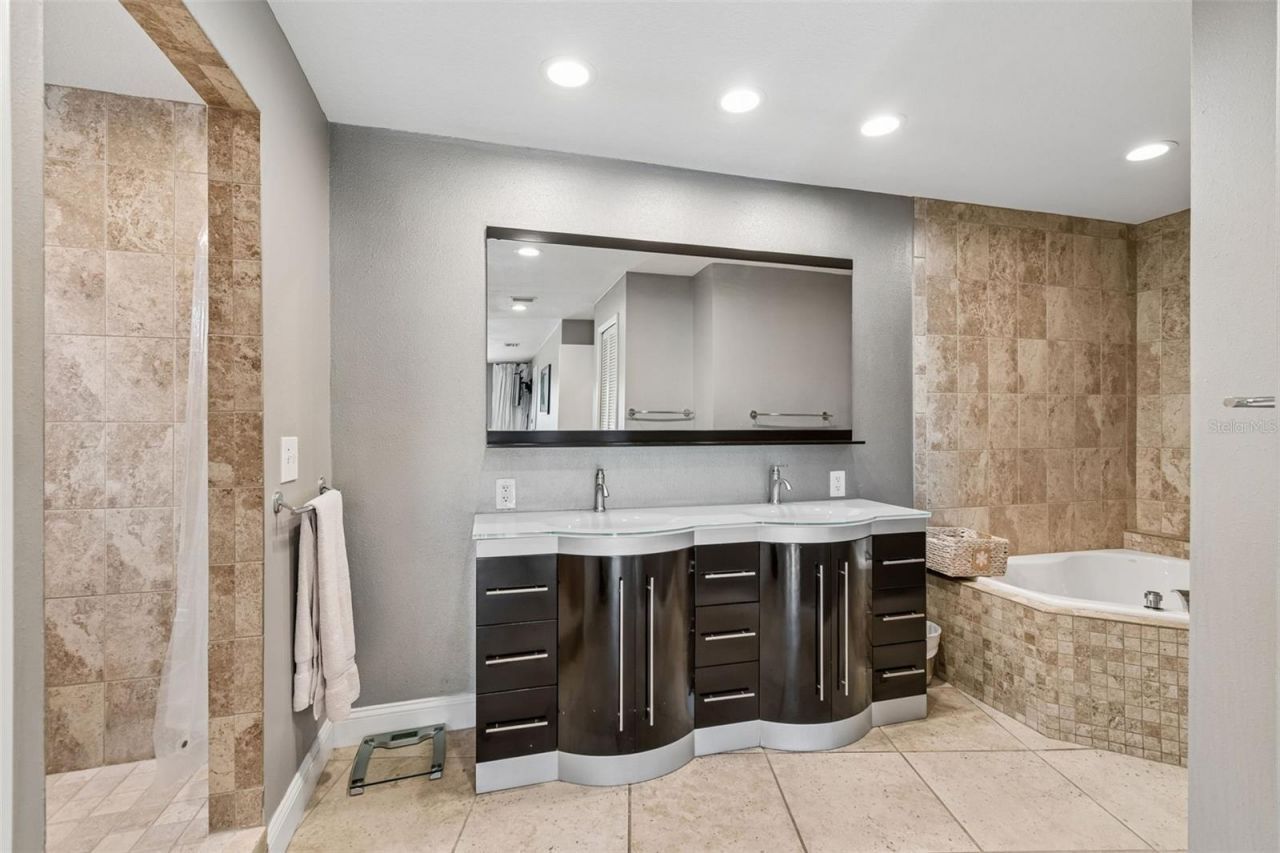 4213 Saltwater Boulevard, Tampa, FL 33615 Photo