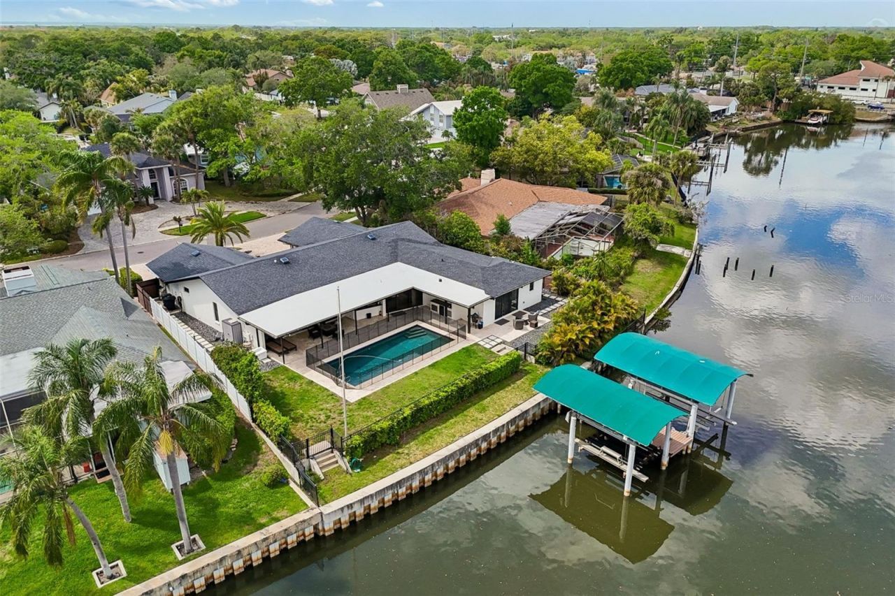 4213 Saltwater Boulevard, Tampa, FL 33615 Photo