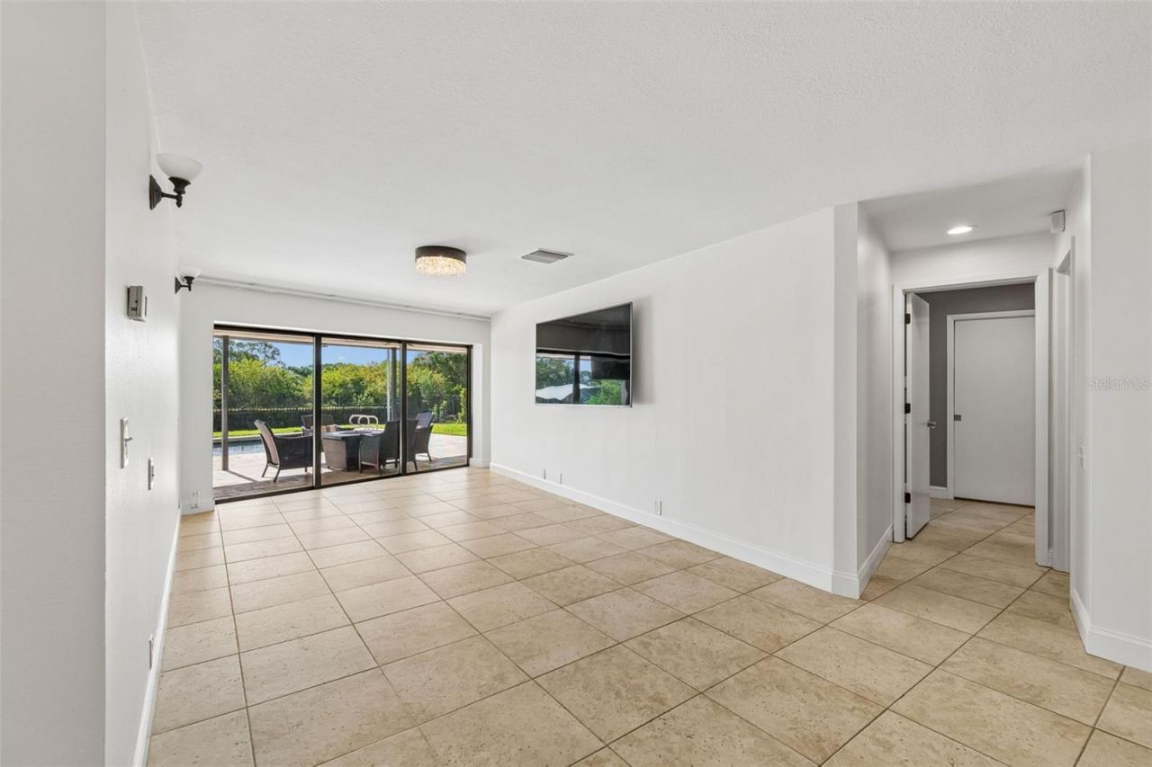 4213 Saltwater Boulevard, Tampa, FL 33615 Photo
