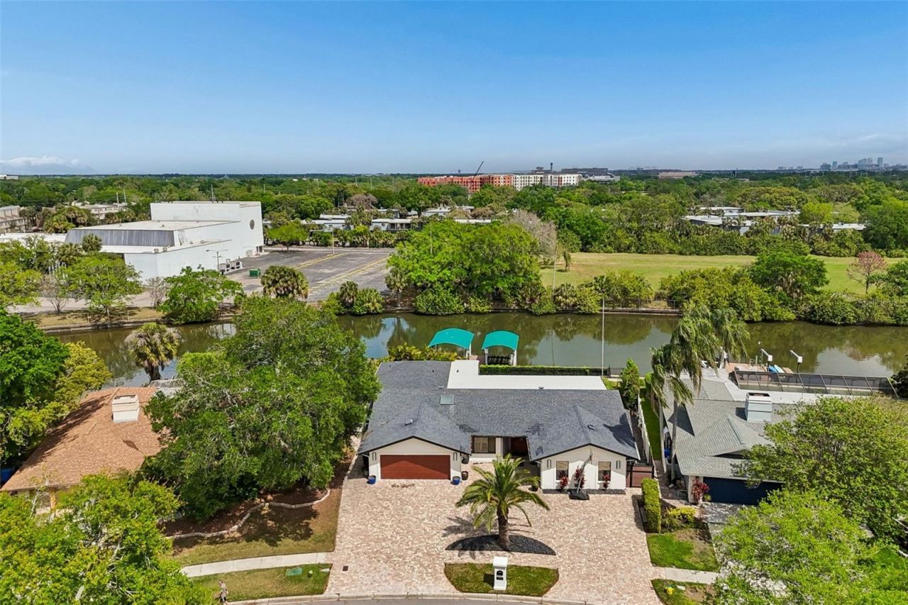 4213 Saltwater Boulevard, Tampa, FL 33615 Photo