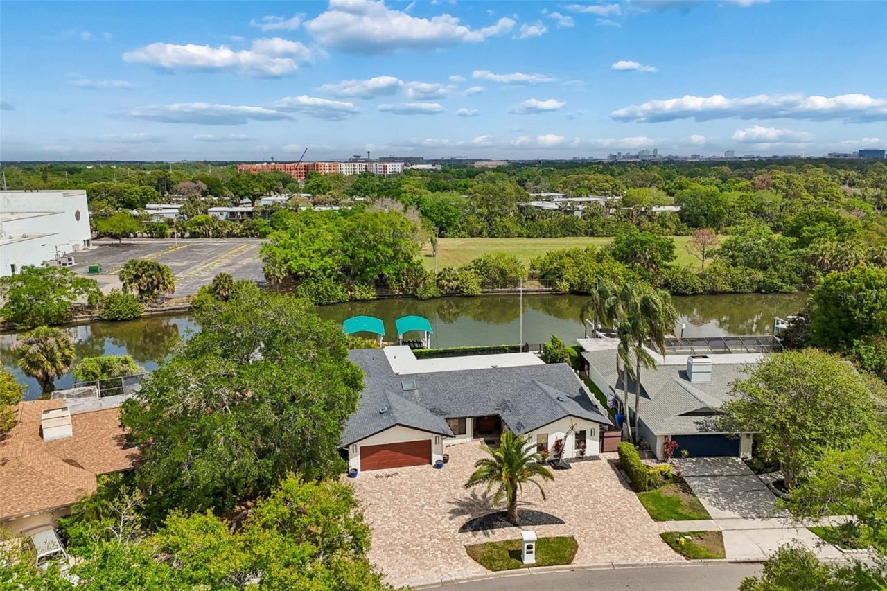 4213 Saltwater Boulevard, Tampa, FL 33615 Photo