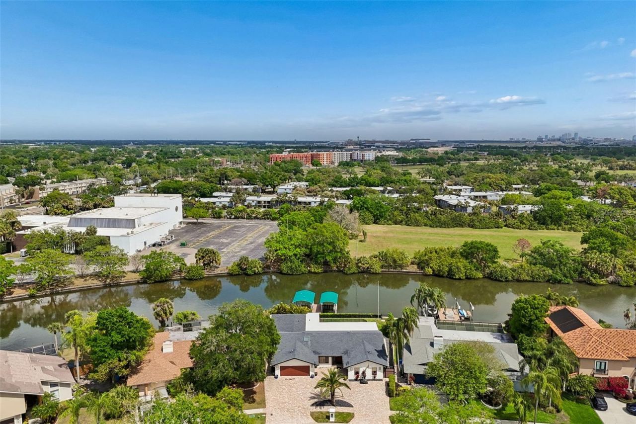 4213 Saltwater Boulevard, Tampa, FL 33615 Photo