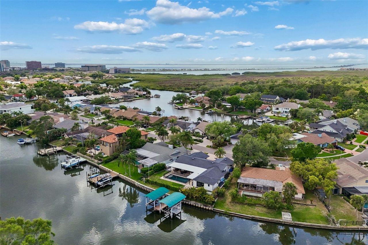 4213 Saltwater Boulevard, Tampa, FL 33615 Photo