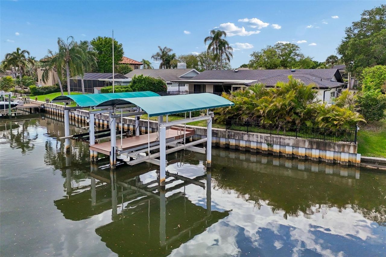 4213 Saltwater Boulevard, Tampa, FL 33615 Photo