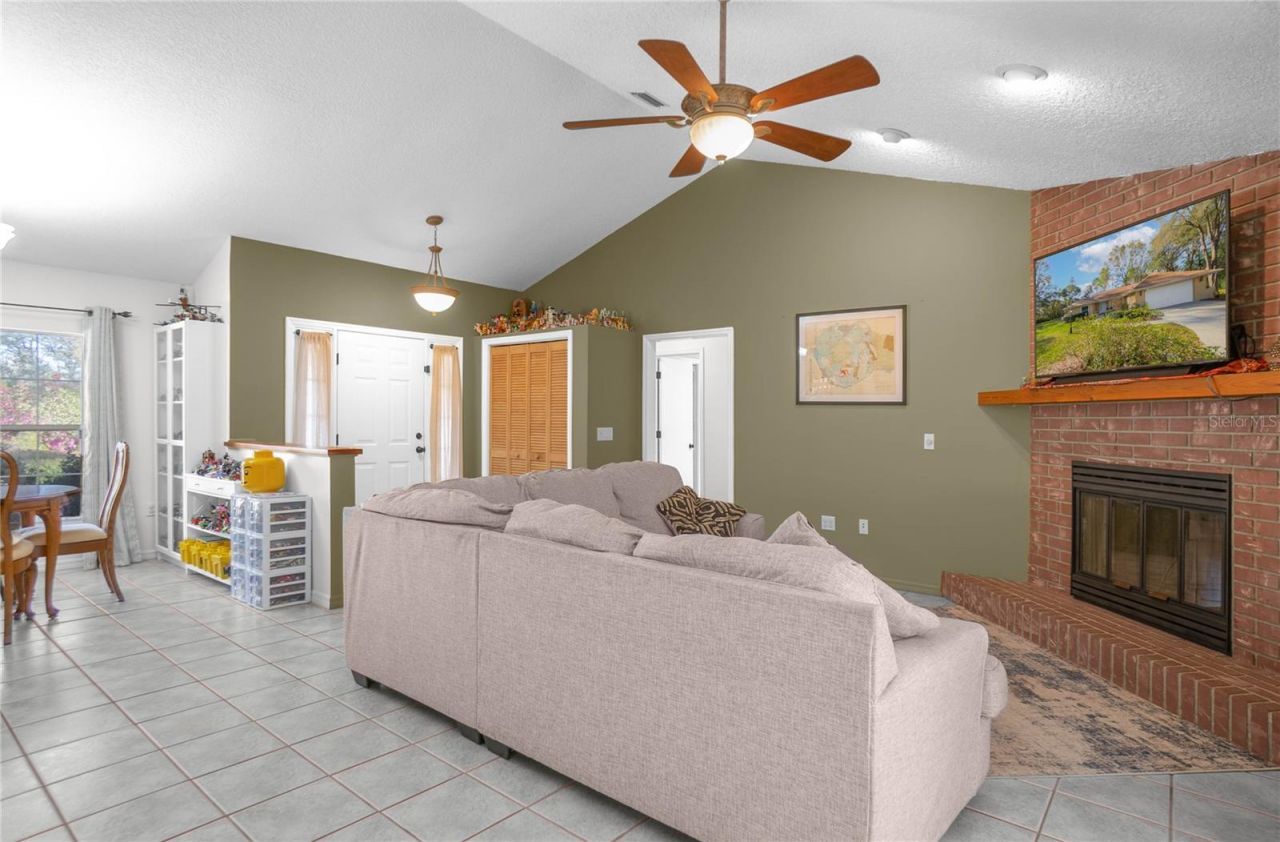 826 E Gaines Lane , Hernando, FL 34442 Photo