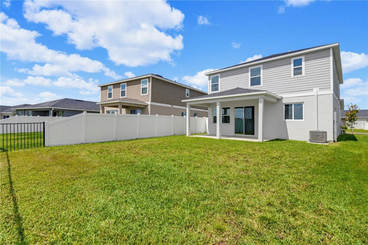 9395 Sandy Bluffs Circle, Parrish, FL 34219 Photo