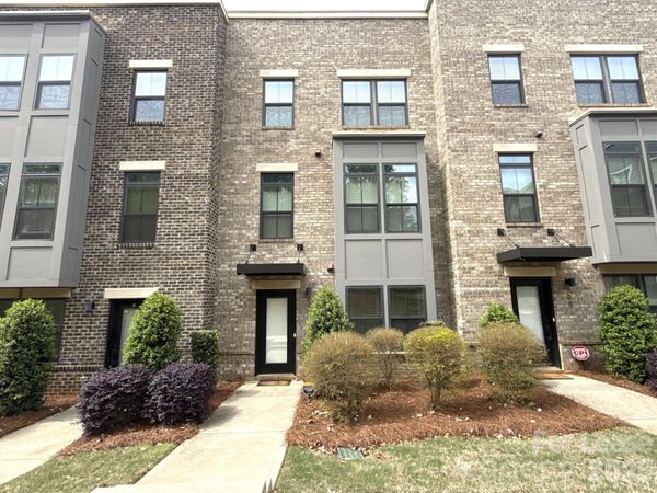 324 Chattooga Way , Charlotte, NC 28211