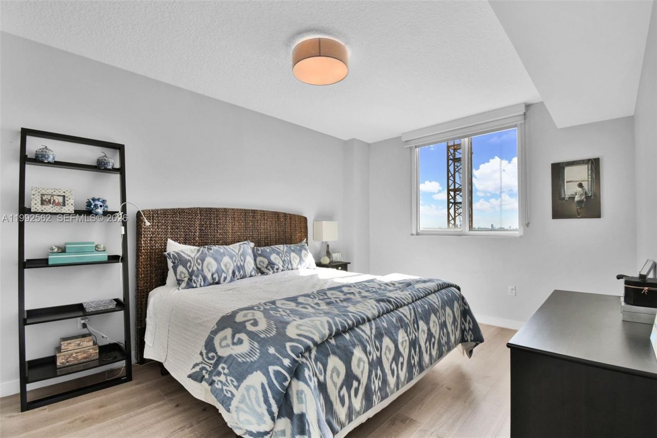 601 NE 23rd St , Unit 1403, Miami, FL 33137 Photo