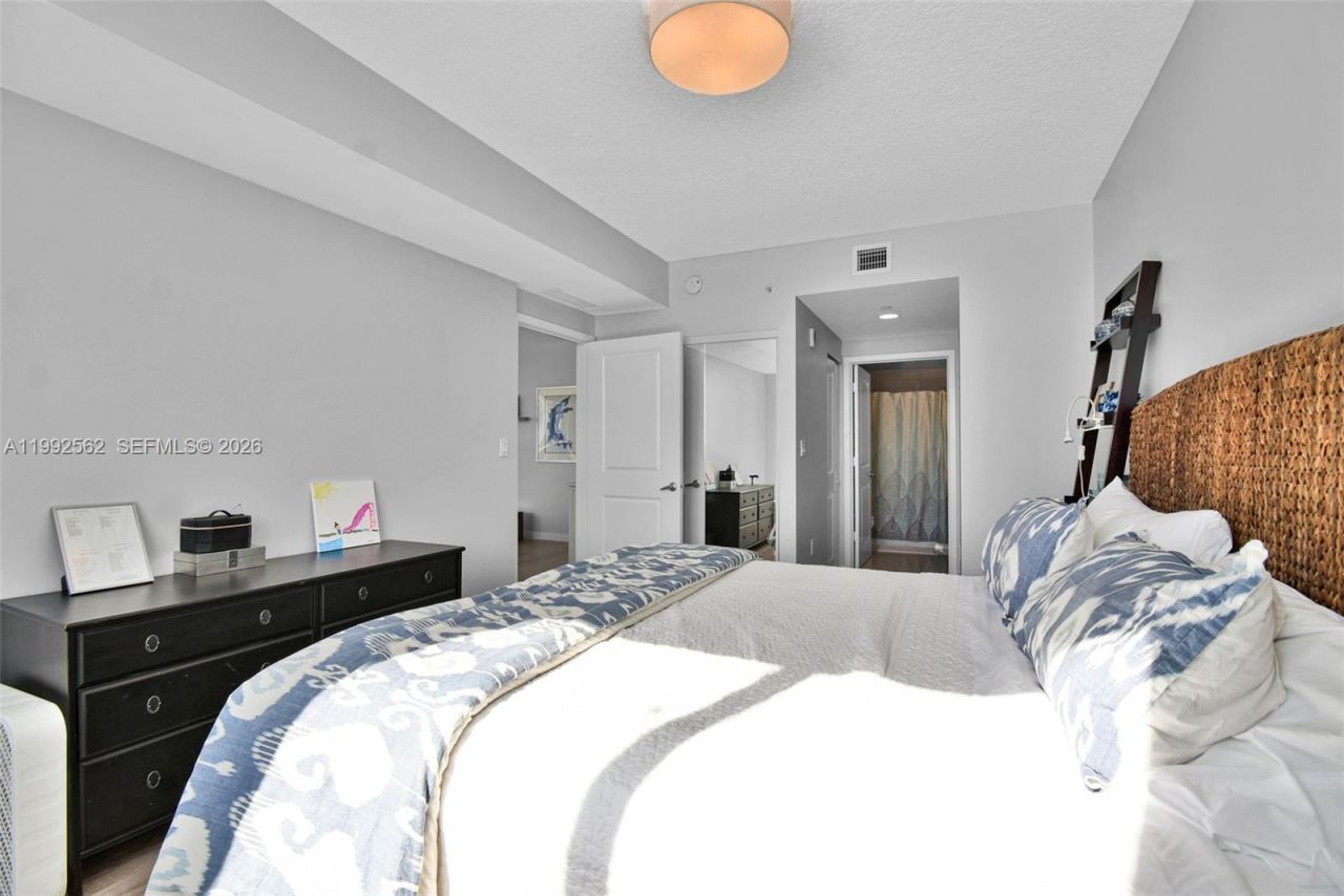 601 NE 23rd St , Unit 1403, Miami, FL 33137 Photo