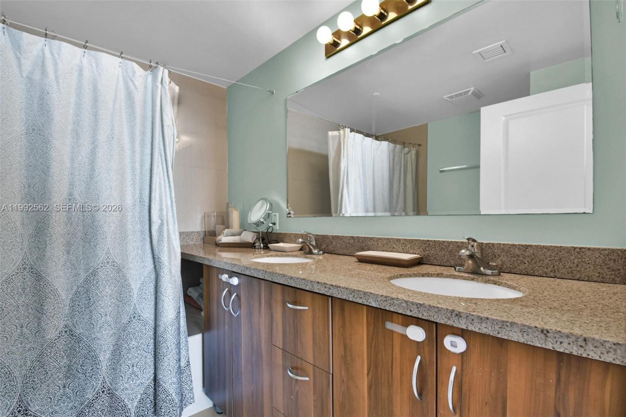 601 NE 23rd St , Unit 1403, Miami, FL 33137 Photo