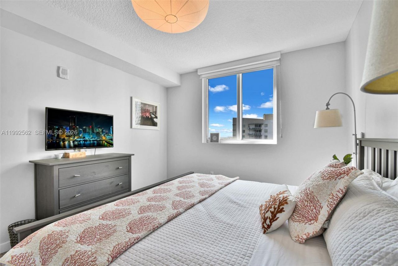 601 NE 23rd St , Unit 1403, Miami, FL 33137 Photo