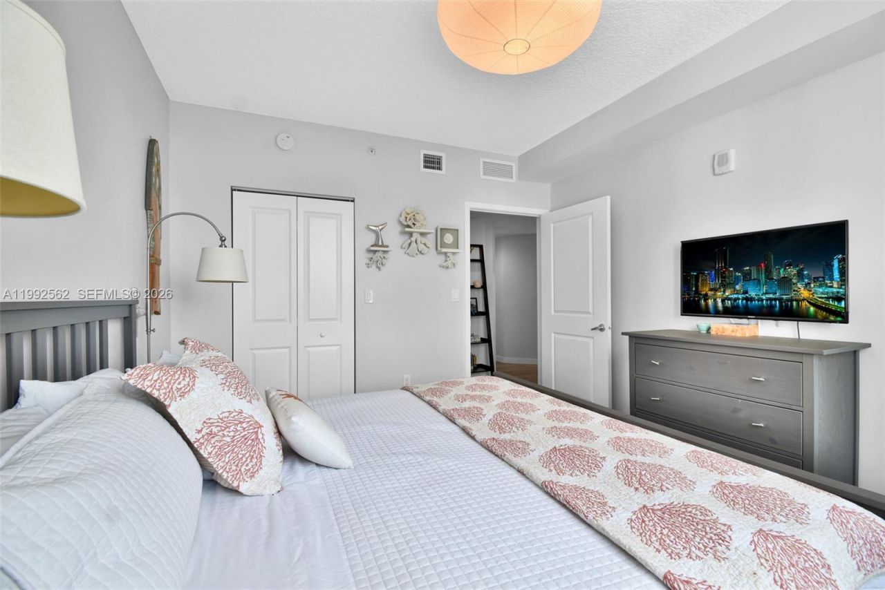 601 NE 23rd St , Unit 1403, Miami, FL 33137 Photo