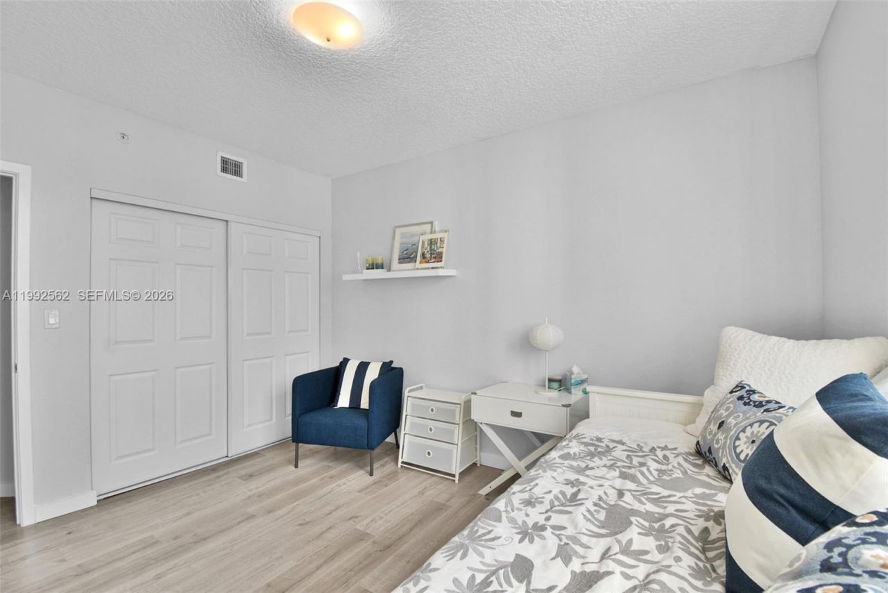 601 NE 23rd St , Unit 1403, Miami, FL 33137 Photo