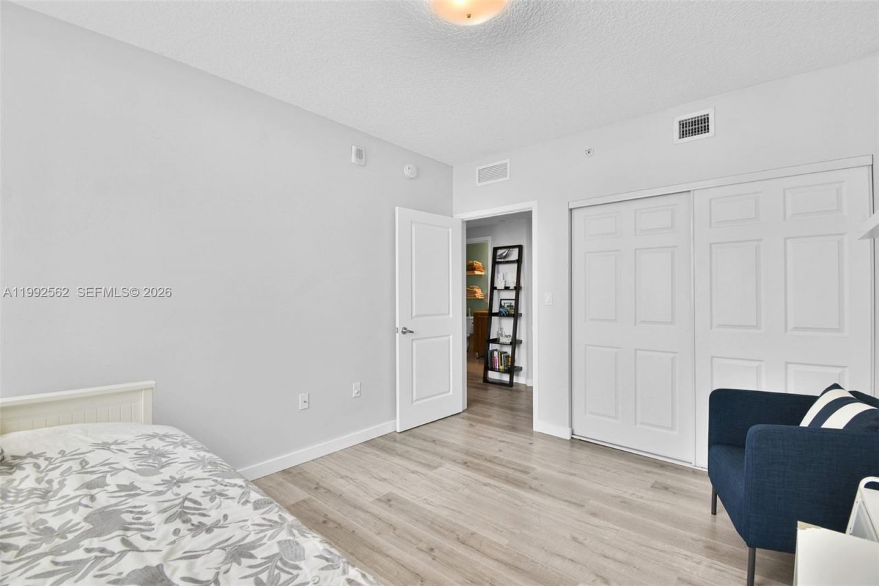 601 NE 23rd St , Unit 1403, Miami, FL 33137 Photo