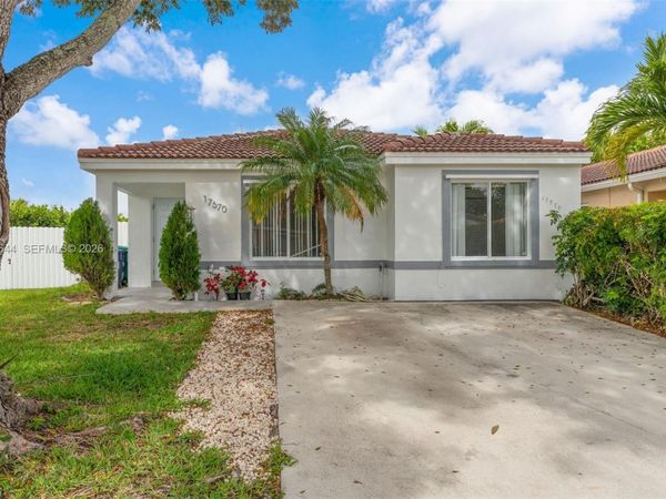17570 SW 142nd Ct , Miami, FL 33177