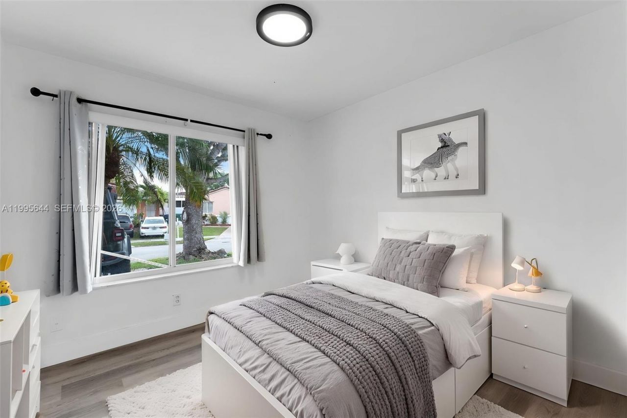 17570 SW 142nd Ct, Miami, FL 33177 Photo