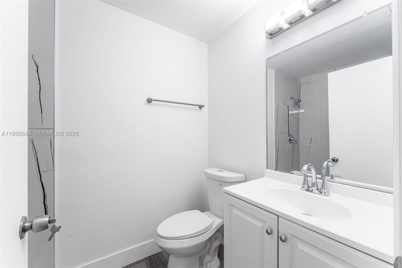 17570 SW 142nd Ct, Miami, FL 33177 Photo