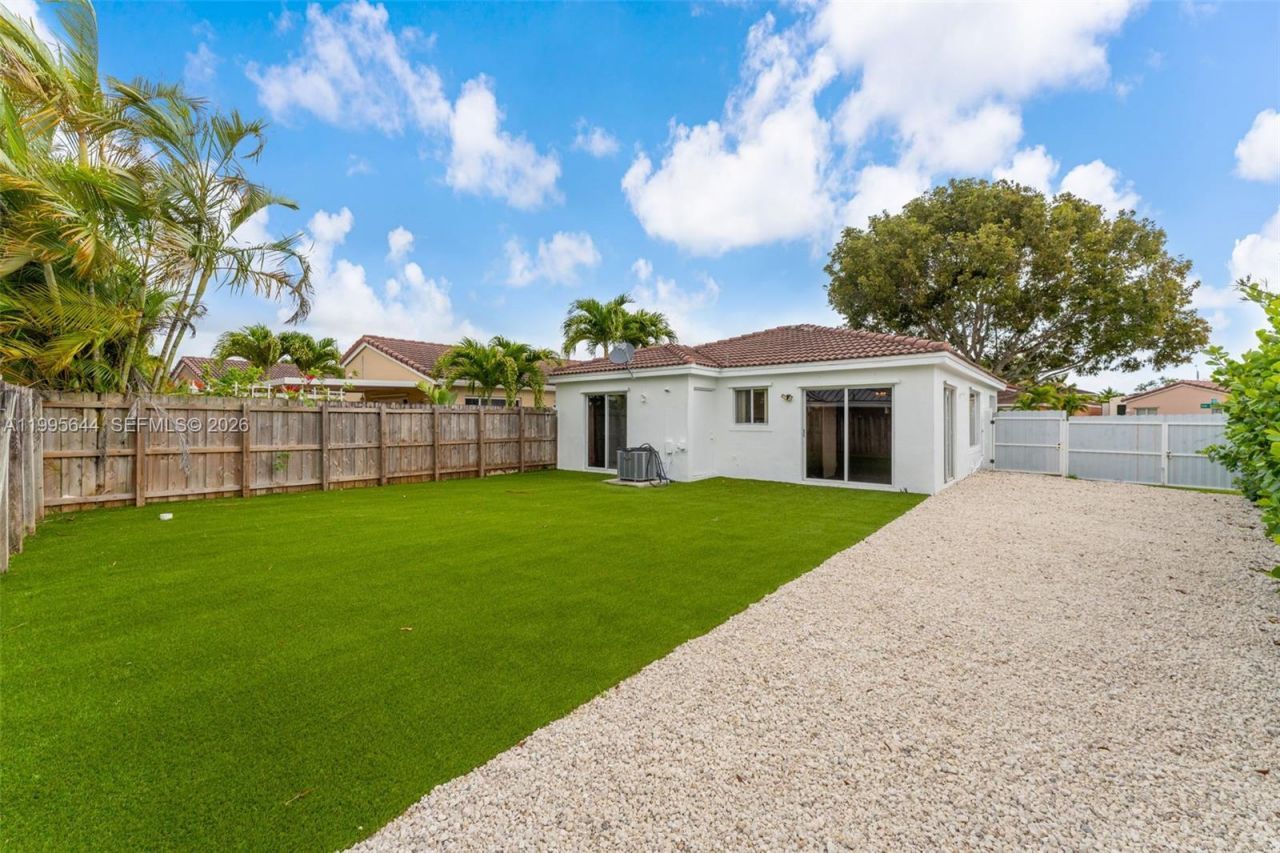 17570 SW 142nd Ct, Miami, FL 33177 Photo