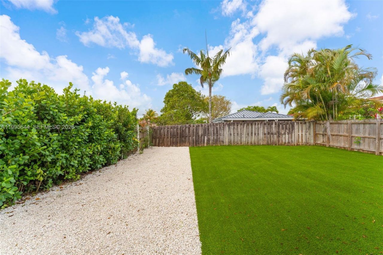 17570 SW 142nd Ct, Miami, FL 33177 Photo