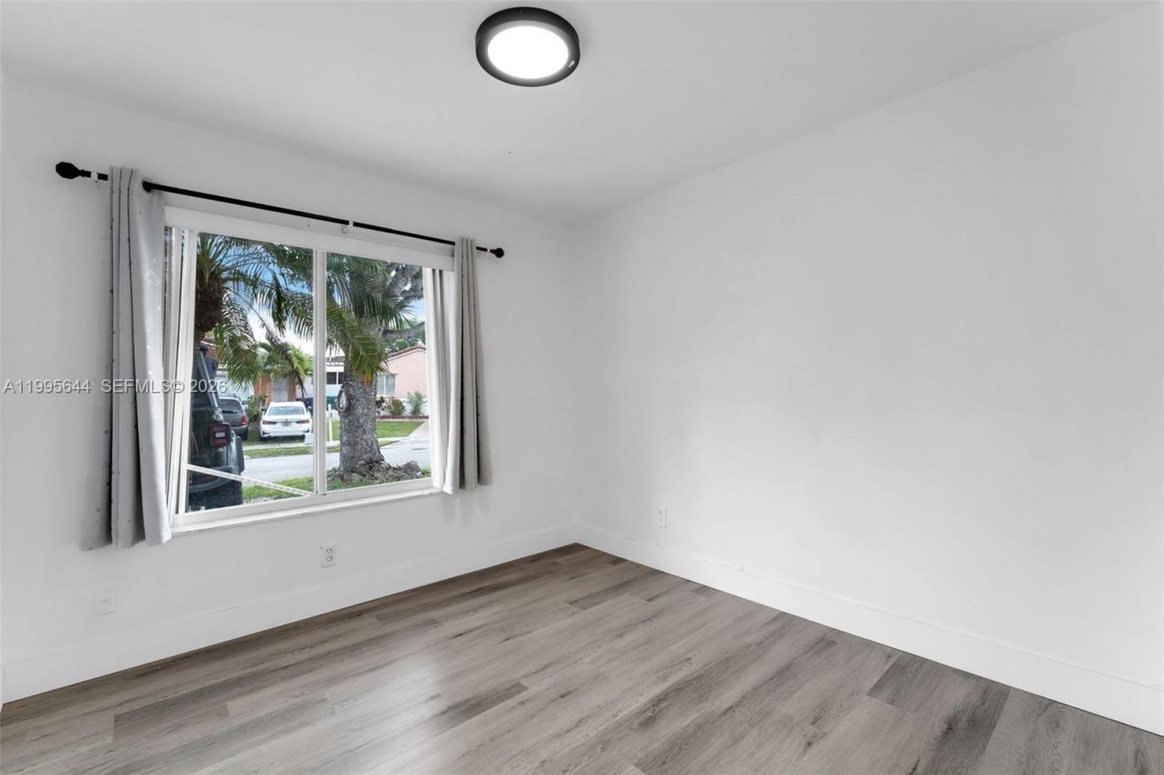 17570 SW 142nd Ct, Miami, FL 33177 Photo