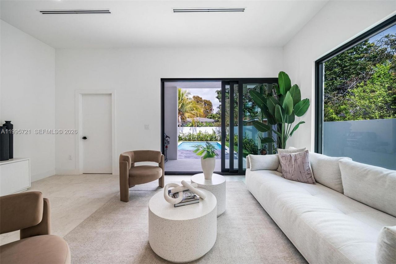 2941 SW 21st St, Unit 3, Miami, FL 33145 Photo