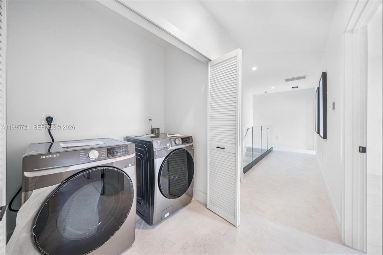 2941 SW 21st St, Unit 3, Miami, FL 33145 Photo