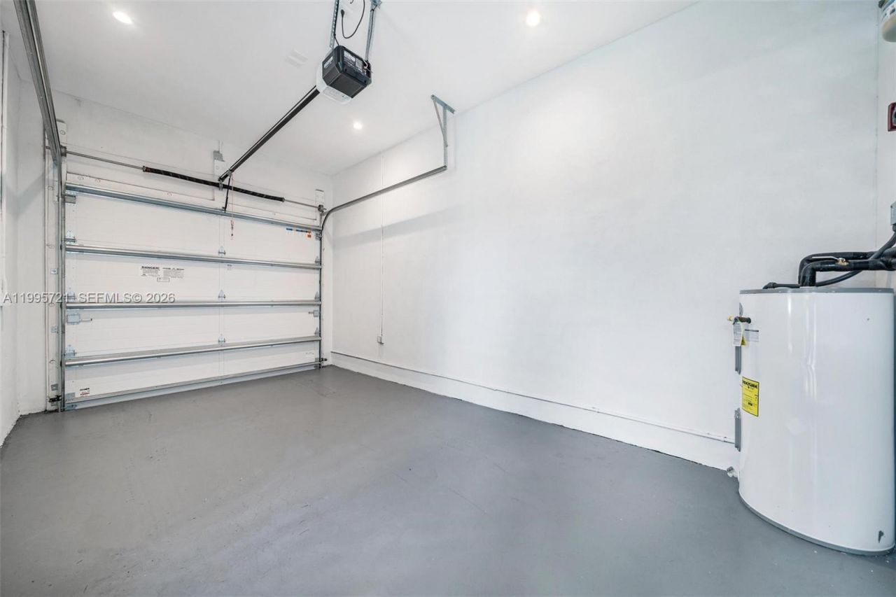 2941 SW 21st St, Unit 3, Miami, FL 33145 Photo