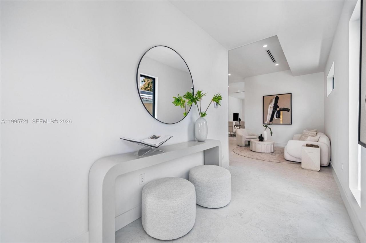 2941 SW 21st St, Unit 3, Miami, FL 33145 Photo