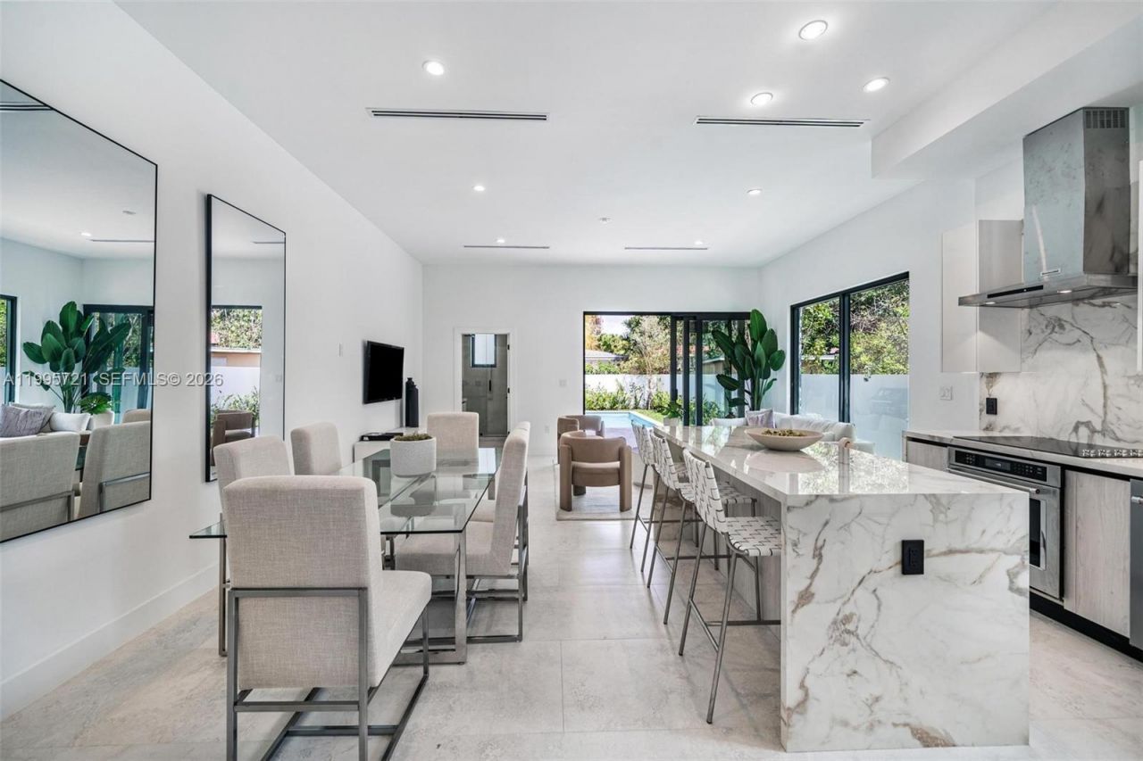 2941 SW 21st St, Unit 3, Miami, FL 33145 Photo