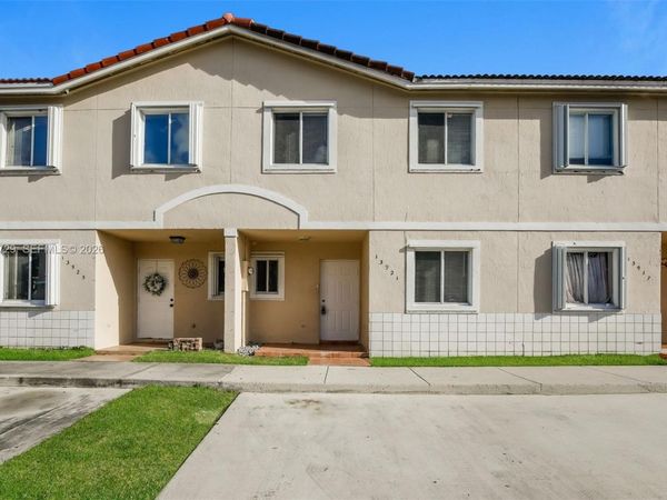 13921 SW 173rd Ter , Miami, FL 33177