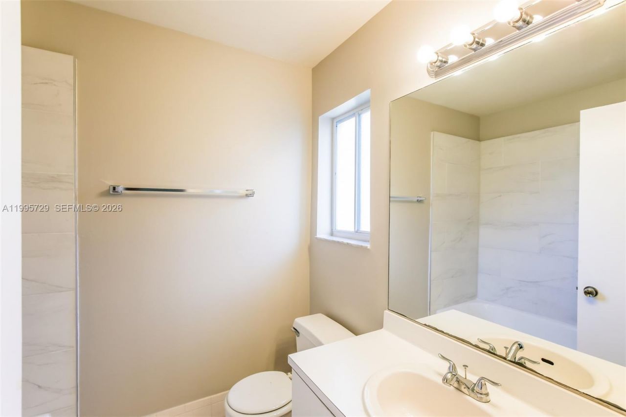 13921 SW 173rd Ter , Miami, FL 33177 Photo