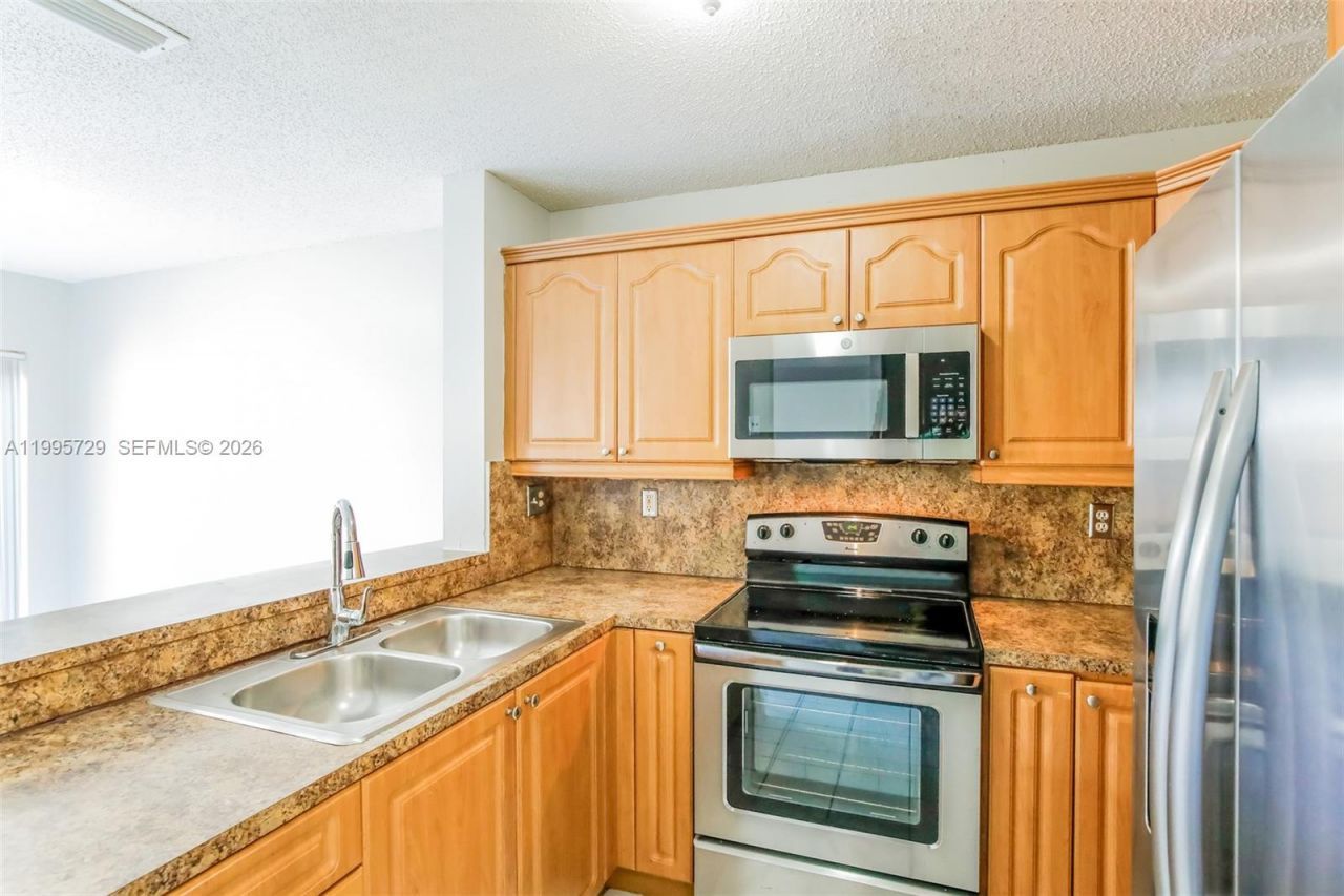 13921 SW 173rd Ter , Miami, FL 33177 Photo