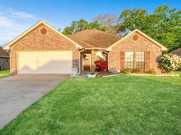 90 44th Street SW, Paris, TX 75460