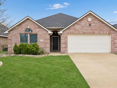 3342 Shining Light Drive, Dallas, TX 75228